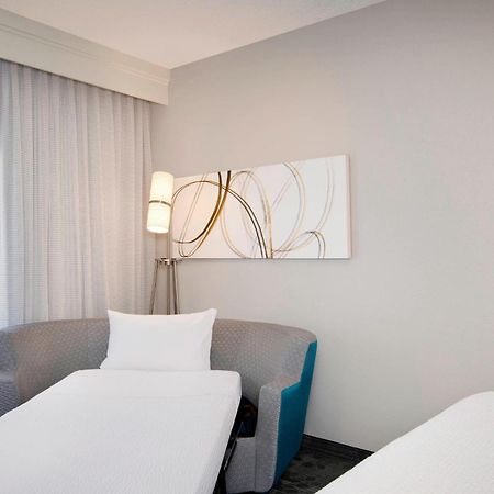 Courtyard By Marriott Savannah Midtown Екстериор снимка