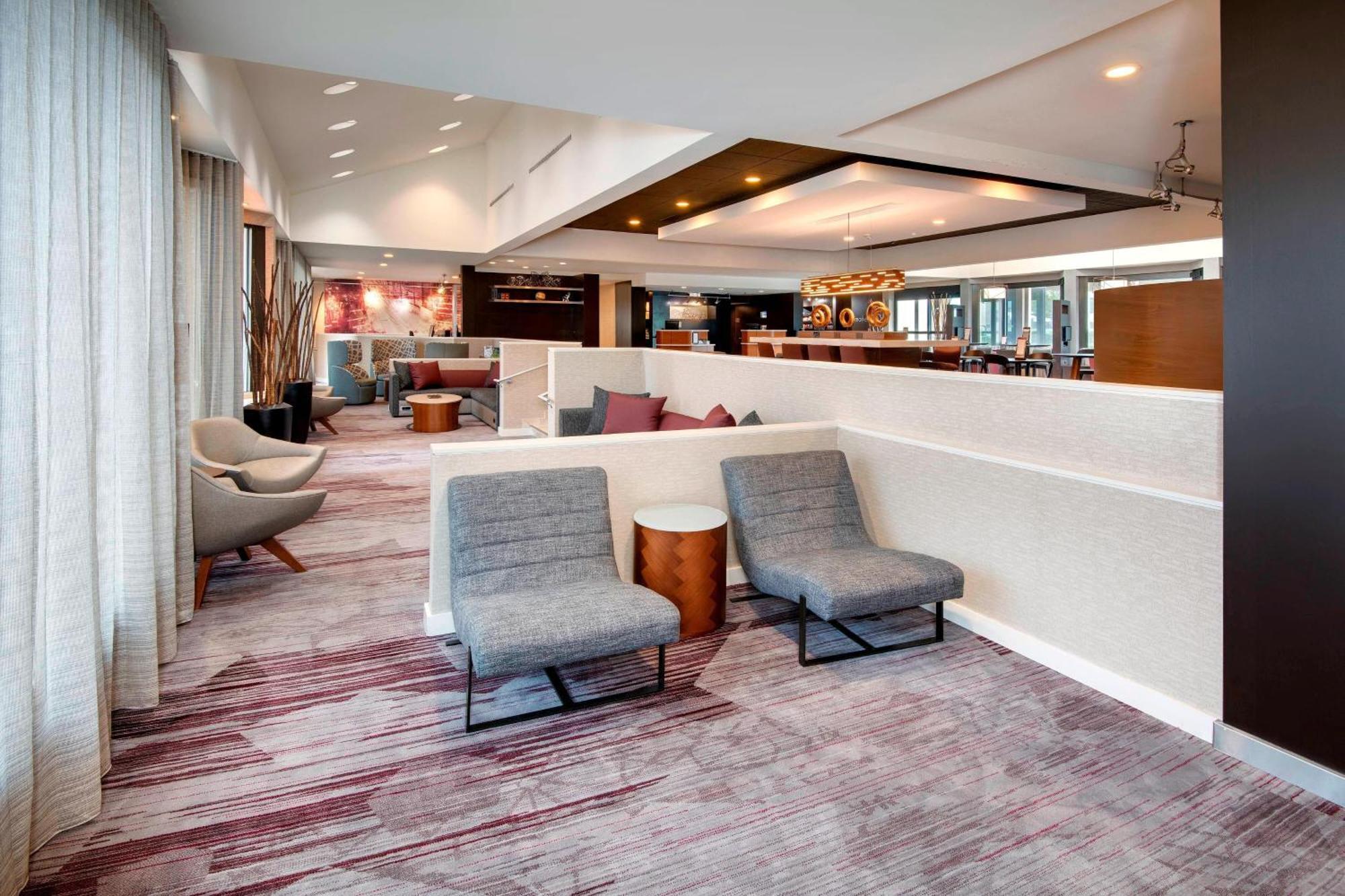 Courtyard By Marriott Savannah Midtown Екстериор снимка