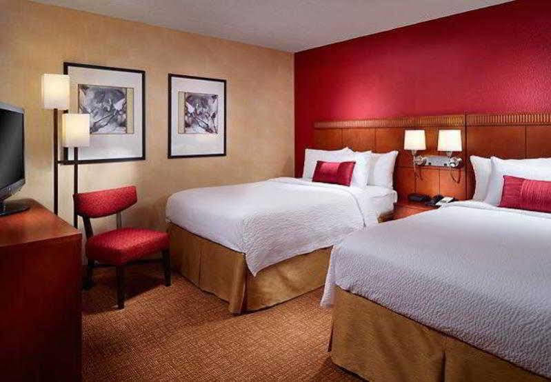 Courtyard By Marriott Savannah Midtown Екстериор снимка