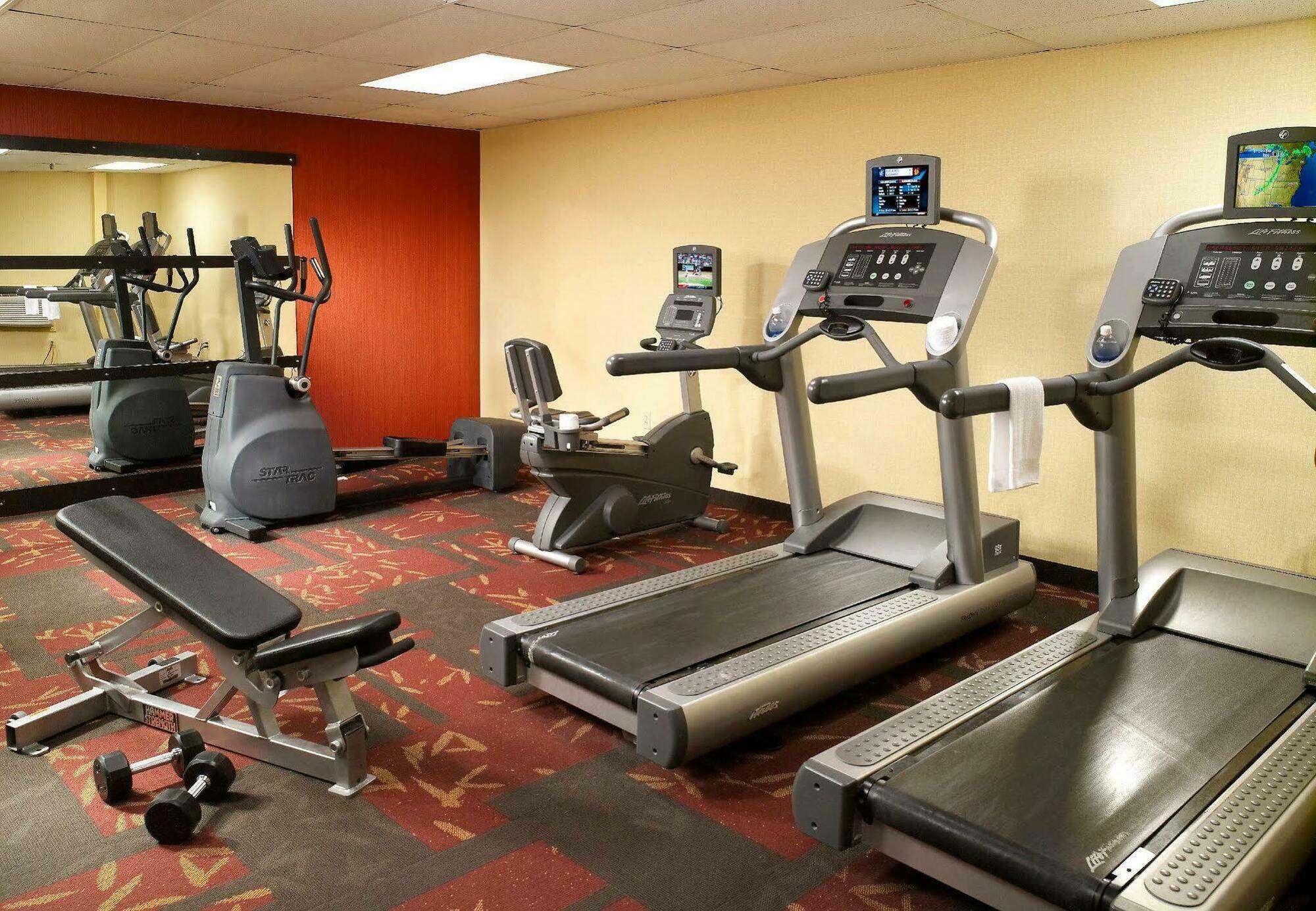 Courtyard By Marriott Savannah Midtown Екстериор снимка